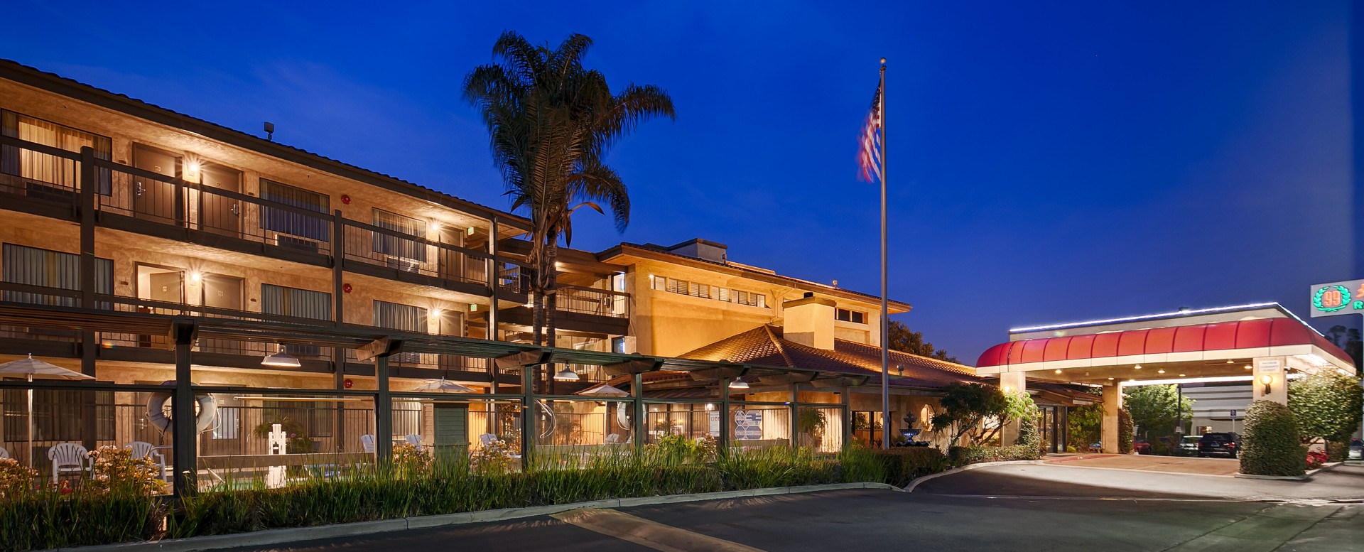 Best Western Plus Executive Inn - exterior - 1920x777